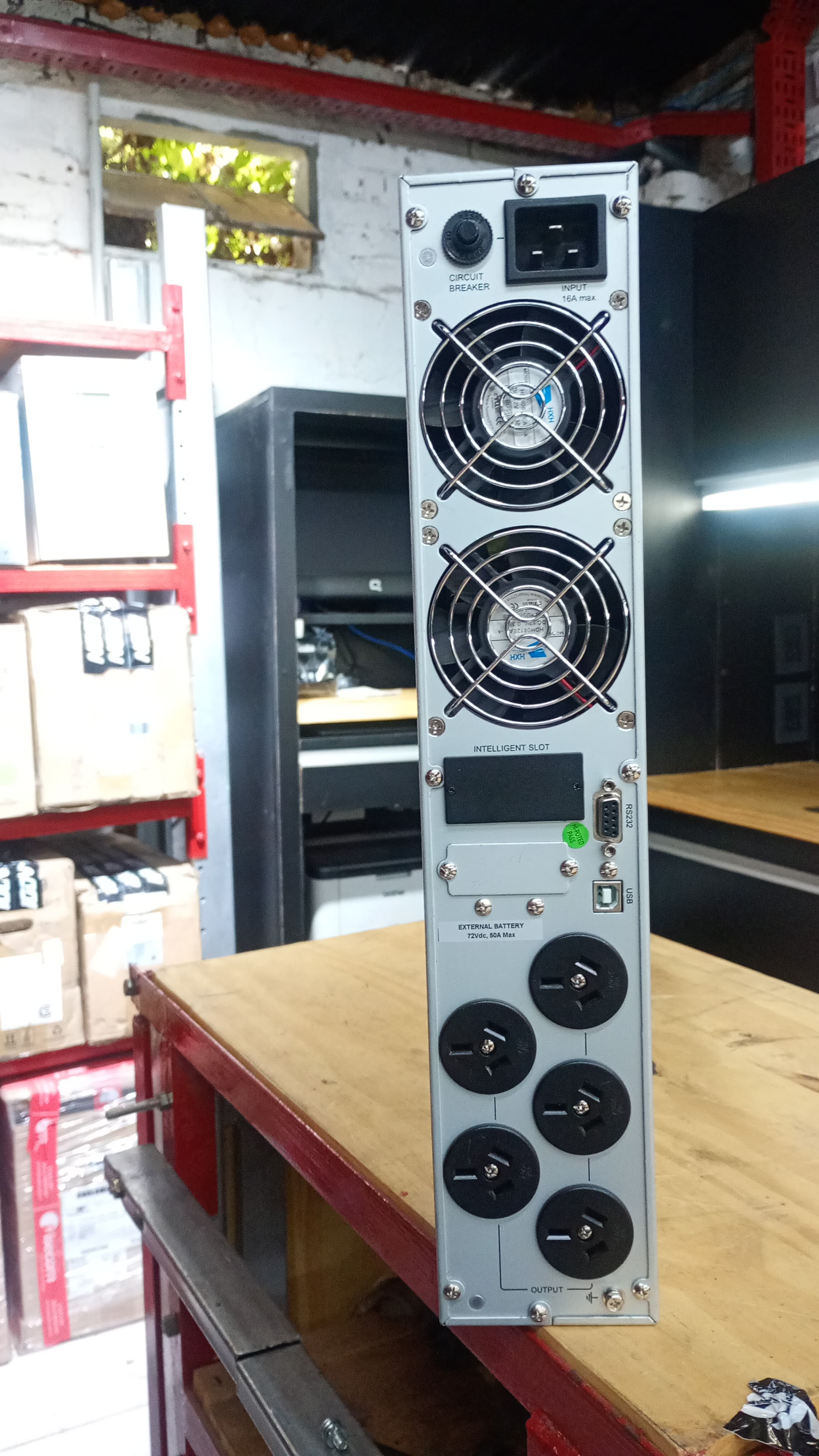 ups-lyonn-3000va-rack 2